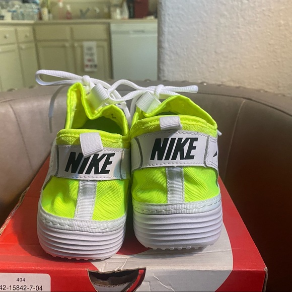 Nike women’s Solarsoft costa low. Size 9. New. Only tried on. VS top available! - Picture 5 of 10